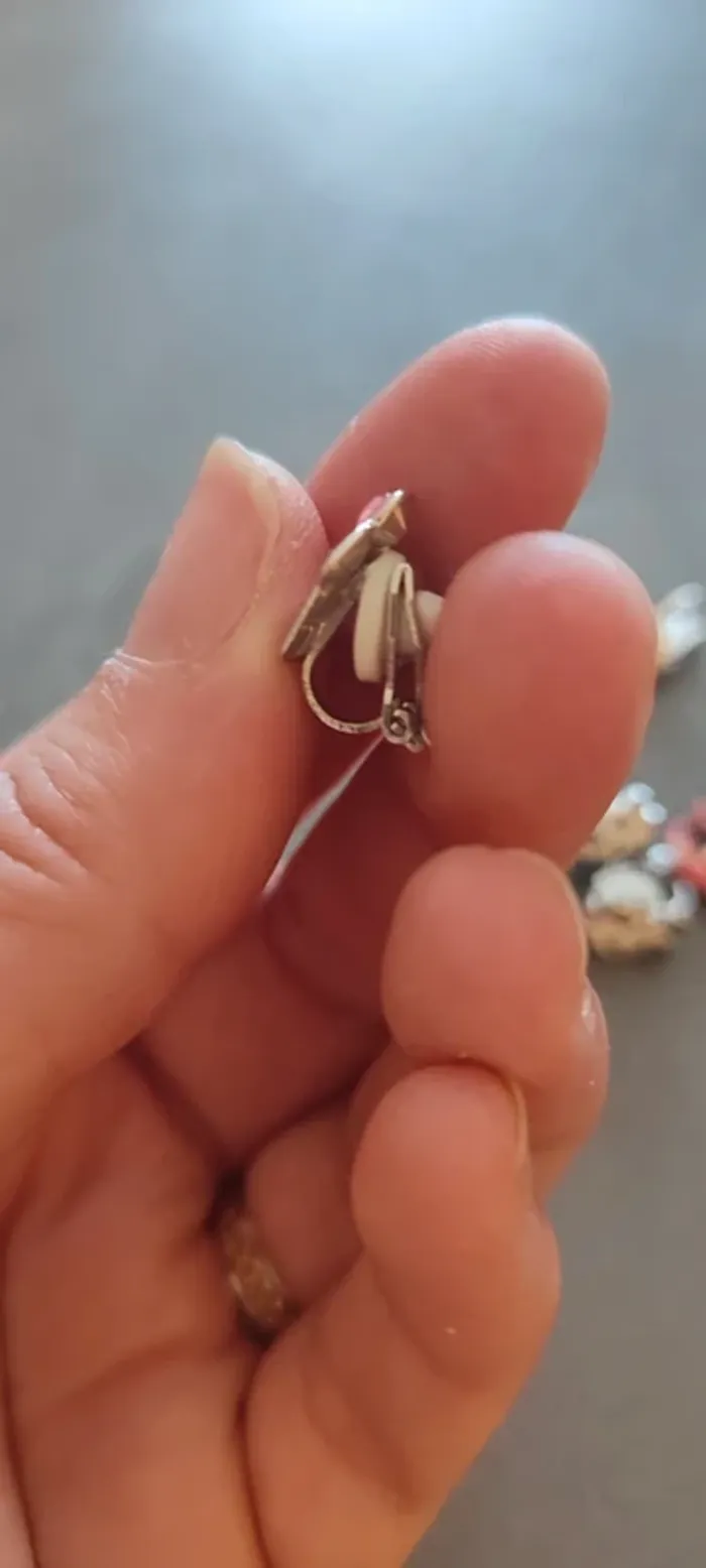 Boucles d'oreilles pincées - photo numéro 2