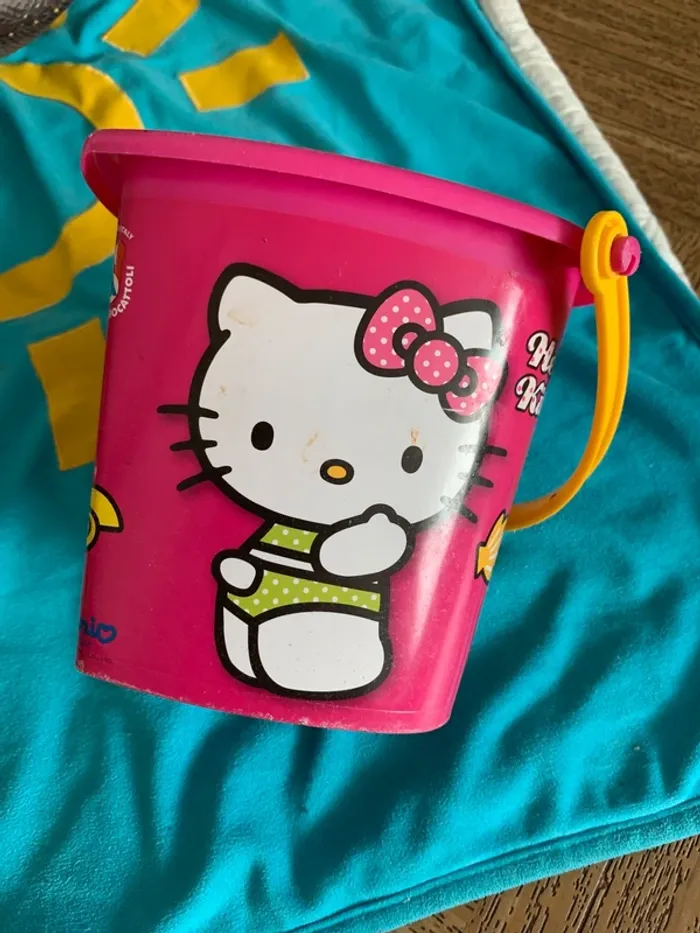 hello kitty seau de plage forme coeur