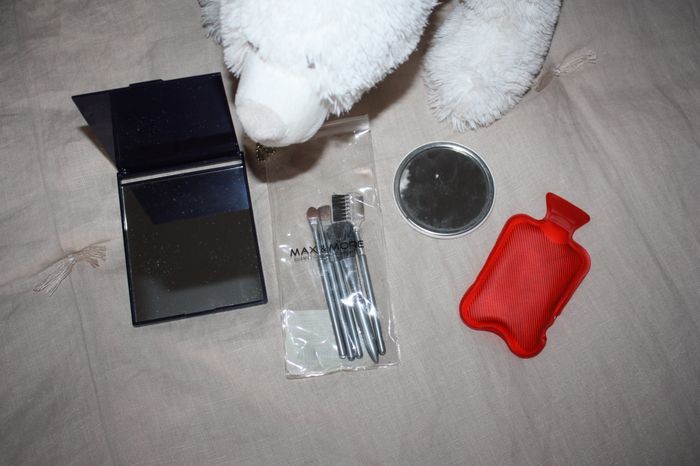 Ensemble miroirs + pinceaux maquillage - photo numéro 2