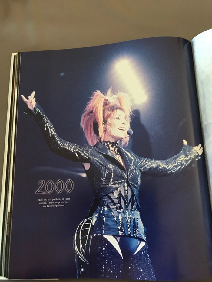 Livre L’ange rouge Mylène Farmer - photo numéro 3