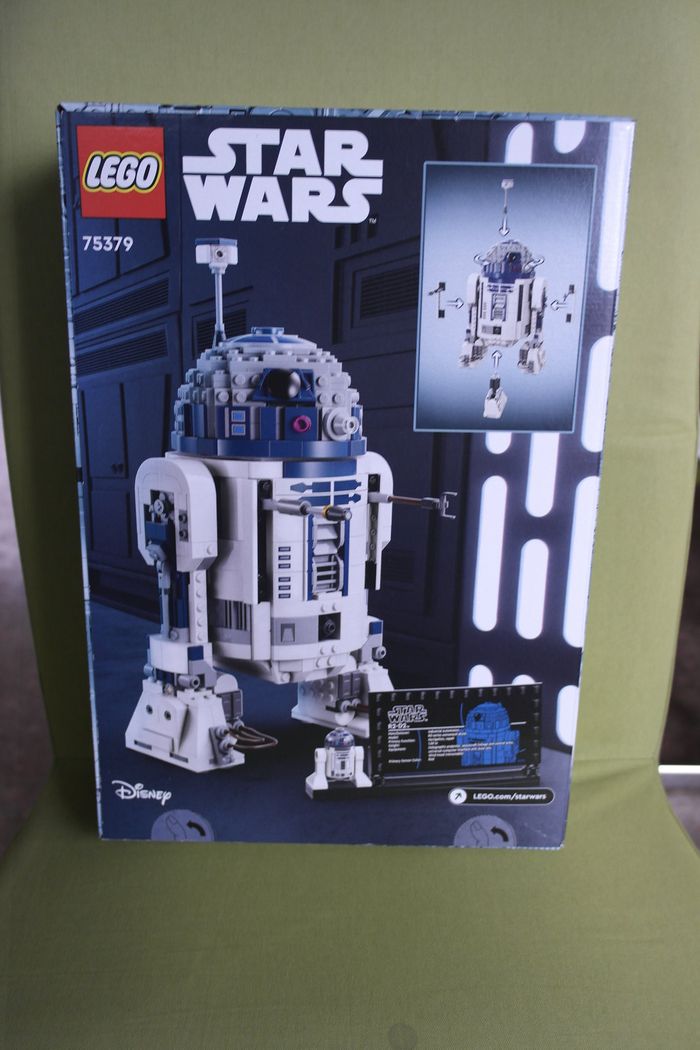 LEGO Star Wars 75379 R2-D2 - photo numéro 2