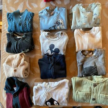 Lot bébé 6 mois garçon automne/hiver ( 57 vêtements environ)