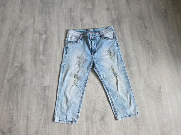 Pantacourt jean x-max taille L/40 - effet usé et strass