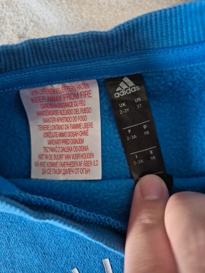 Pull adidas 2/3ans - photo numéro 3