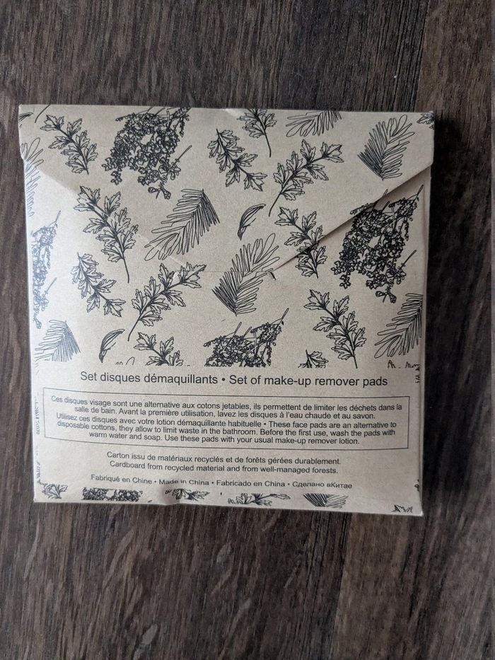 Set de 4 disques démaquillants Yves Rocher neufs