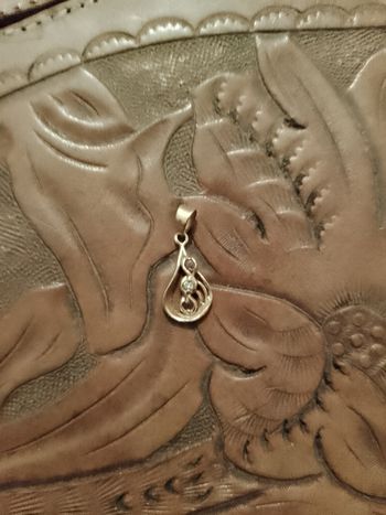 pendentif en plaqué or Pierres colorées vintage années 80.