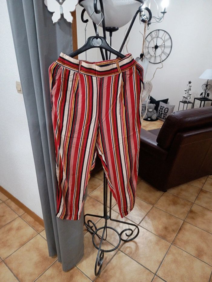 Pantalon clockhouse taille 38 regular coloris imprimé