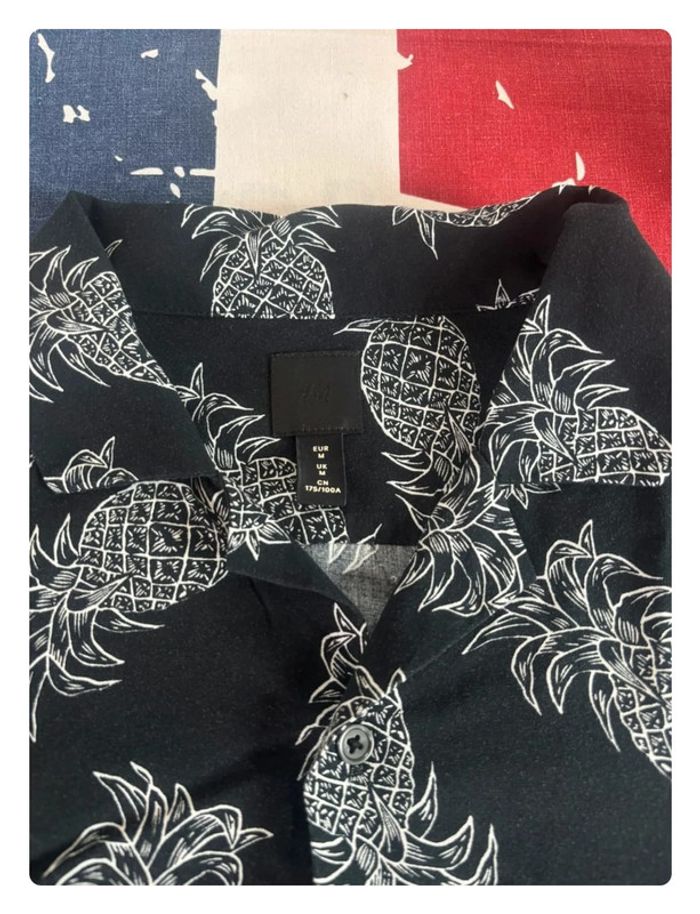 Chemise col V H&M motif ananas taille S/M - photo numéro 2
