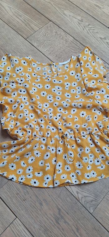 Très belle blouse à fleurs