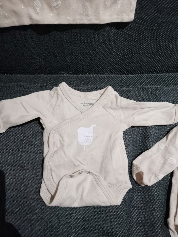 Lot bodies naissance Vertbaudet - photo numéro 5