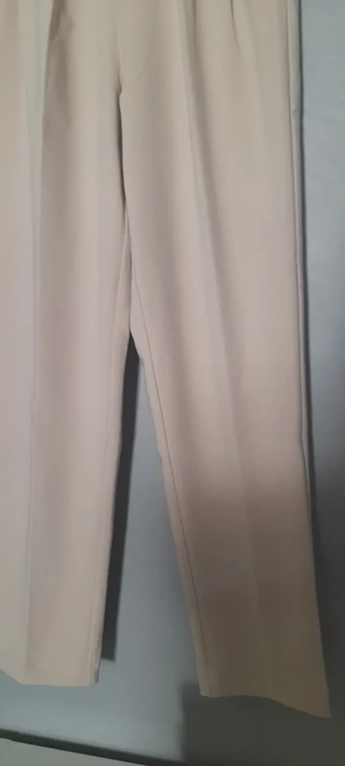 Pantalon tailleur beige - photo numéro 4