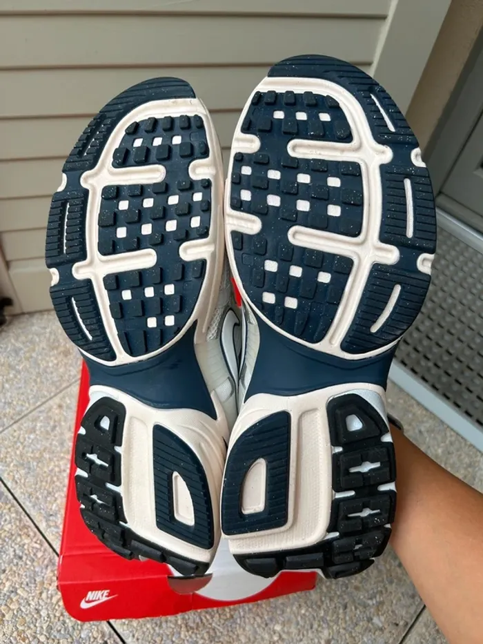 Chaussures baskets homme Nike v2k run taille 46 - photo numéro 11