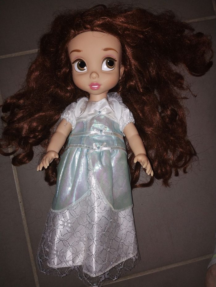 Poupée Disney animator belle