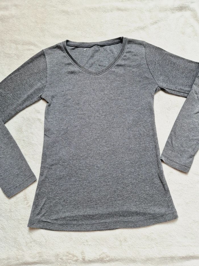 Pull leger gris fille col V 12 ans - photo numéro 2