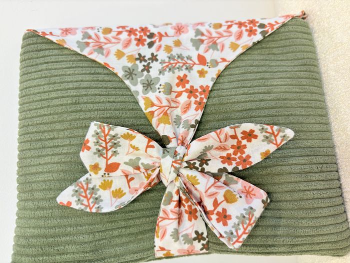 Pochette à livre velours côtelé Kaki fleurie - photo numéro 2