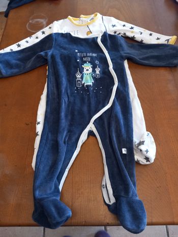 Lot 2 pyjamas