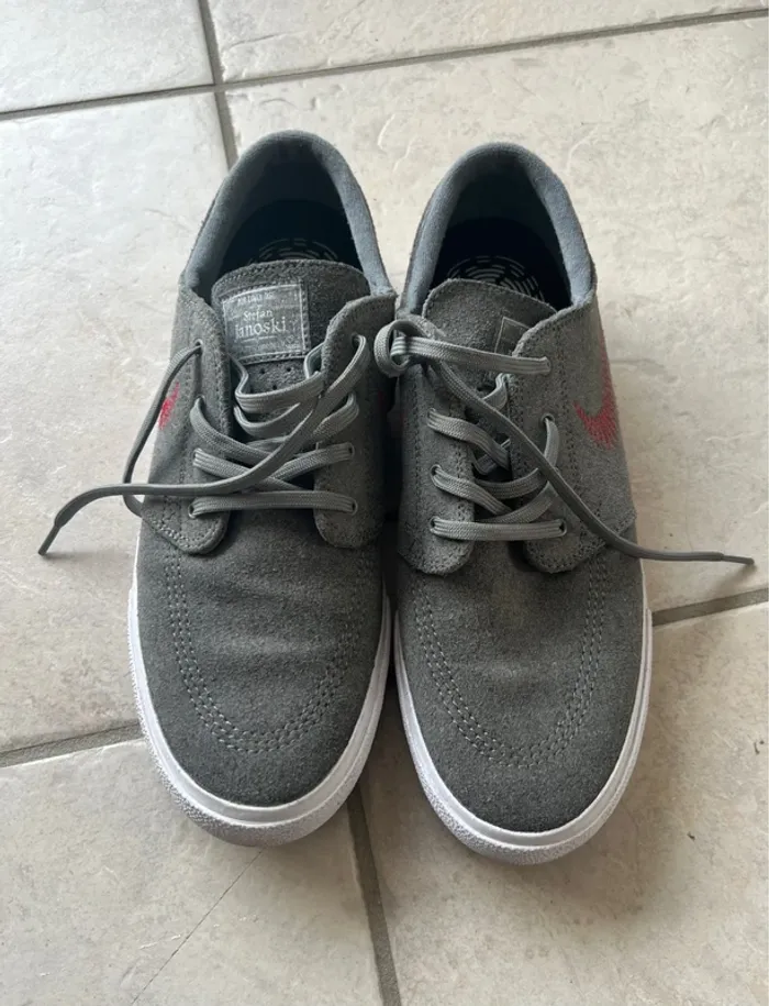 Baskets Nike Stefan Janoski taille 42.5