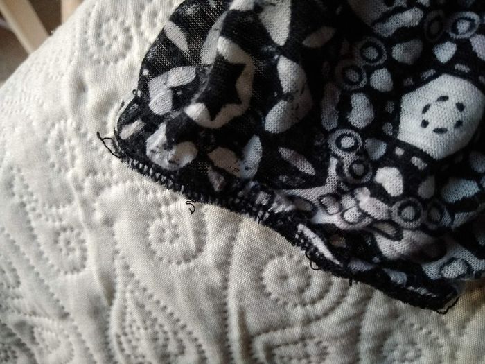 Haut léger noir et blanc - photo numéro 4