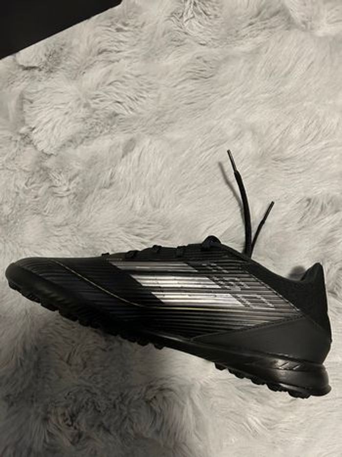 Chaussure Adidas F50 de football intérieur - photo numéro 2