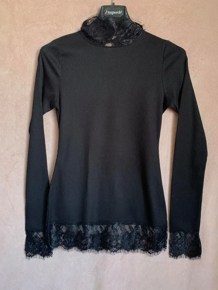 Top T34 Neuf 👚🖤 - photo numéro 2