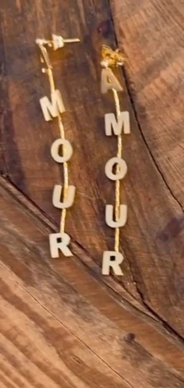 Boucles d’oreilles longues lettres amour acier inoxydable or - photo numéro 3