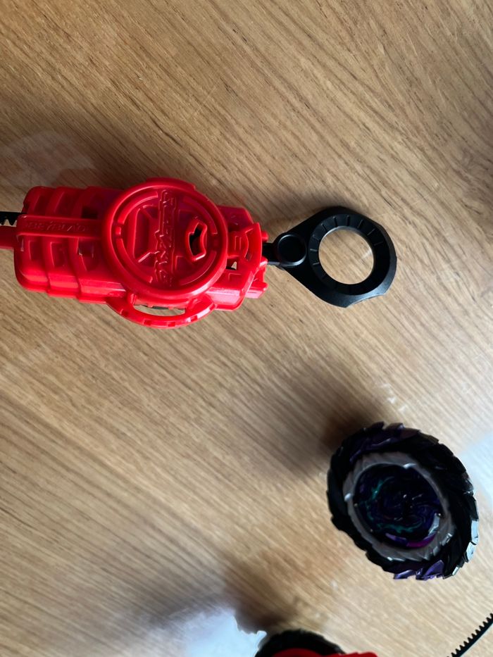 Lot x 3 toupies Beyblade - photo numéro 3