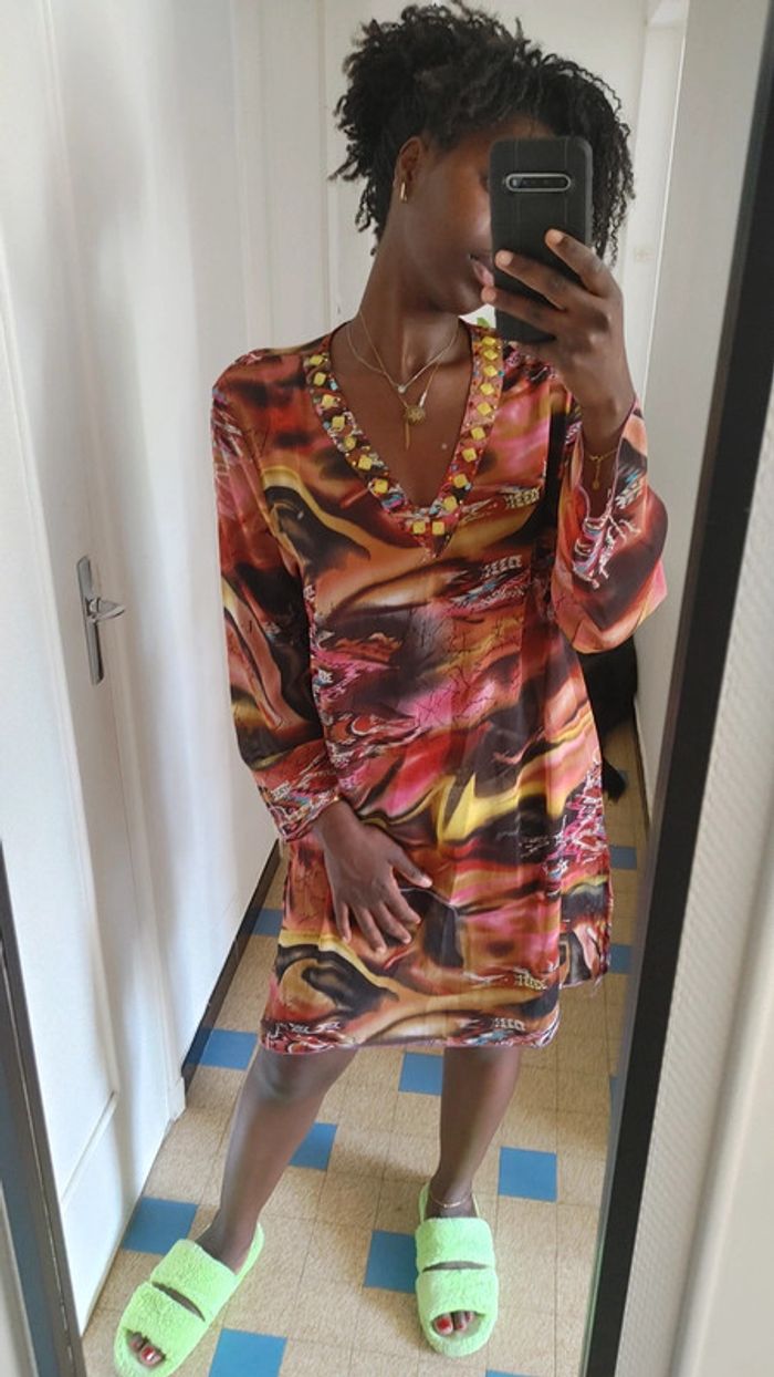 Robe légèrement transparente multicolore type robe de plage - photo numéro 2