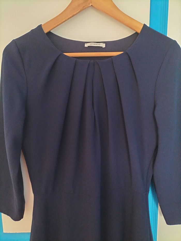 Robe fluide bleu marine - photo numéro 2