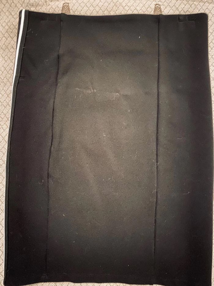 Jupe droite noire Stradivarius - photo numéro 2