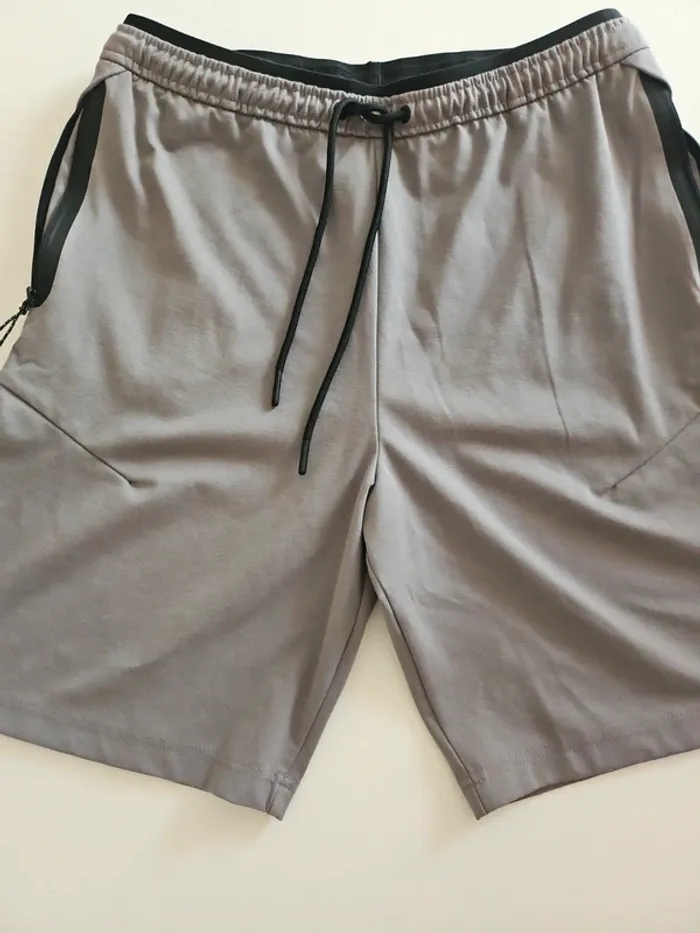 Bermuda jogger interlock Pull & bear