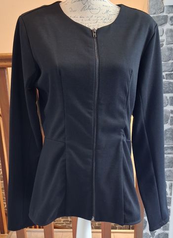 Veste noire zippée fluide et légère
