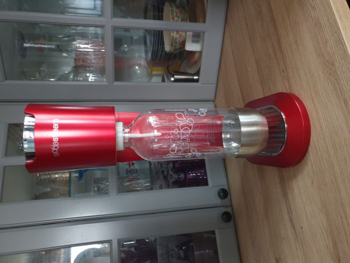sodastream rouge métallisé neuve