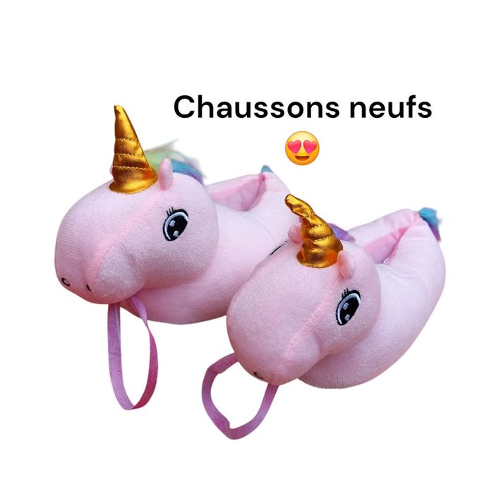 Magnifiques chaussons licorne neufs