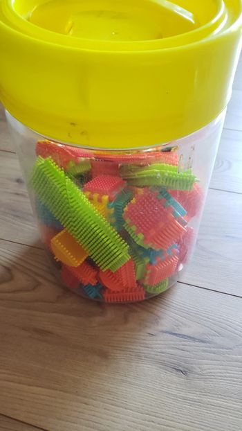 Jeu avec pièces à assembler