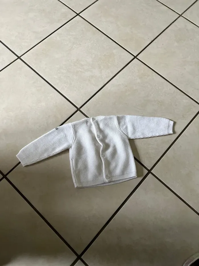 Pull bébé 3 mois - photo numéro 3