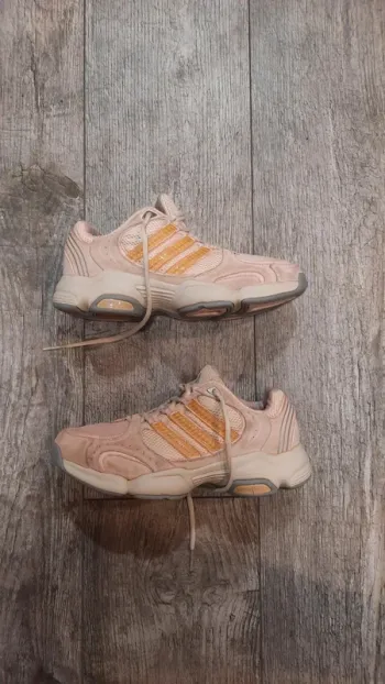 Basket  Femme Adidas adiprene 38