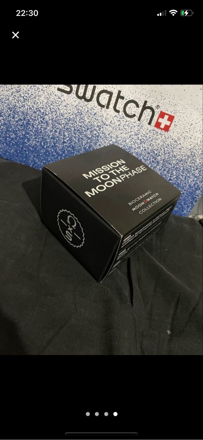 Montre Omega X swatch moonswatch mission to the moonphase snoopy black - photo numéro 4