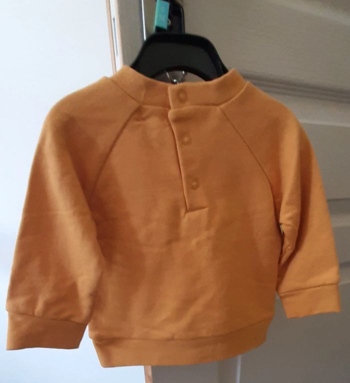 Pull 6 mois mots d'enfants neuf - photo numéro 2