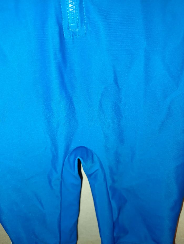 Combinaison de bain taille 3 ans en très bon état - photo numéro 6