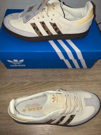👟 Adidas Samba OG – Leopard Print Stripes