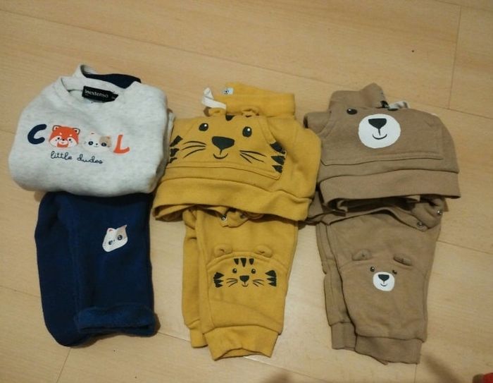 Lot ensemble jogging et sweat  6 mois
