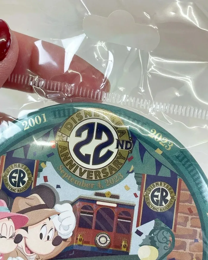 Badge Disney - Tokyo disney Sea 22th anniversary - photo numéro 2