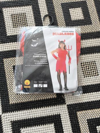 Déguisement 4-6ans diablesse neuf