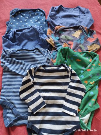 Lot 7 bodies manches longues 12-18 mois
