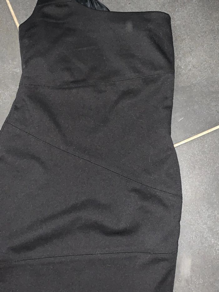 Petite robe noire zara - photo numéro 3