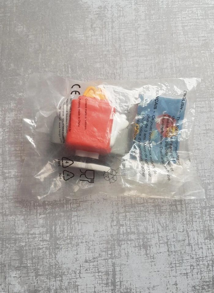 Figurine "box happy meal" - photo numéro 2