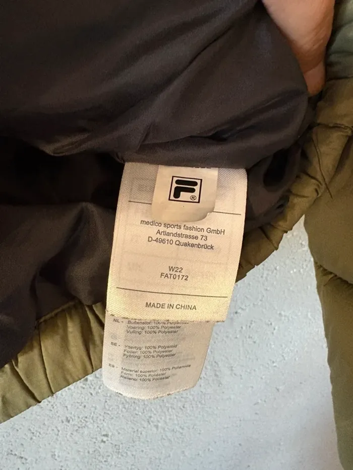 Blouson Fila 9-10ans 🚗 - photo numéro 8