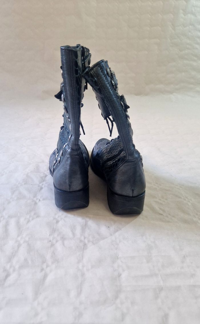 Bottes/ bottines  / Ranger  , femme , Sanche de la rosa  , taille 37 - photo numéro 4