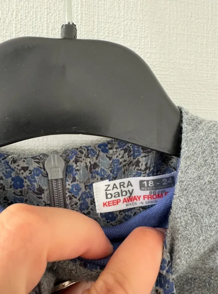 Ensemble Zara - taille 24 mois 🌸 - photo numéro 2