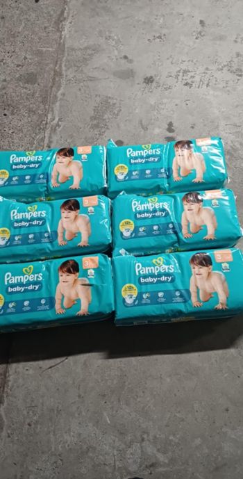 6 paquet de couche Pampers taille 3 a 40€
